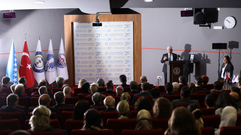IUS, UHS ile Çift Diploma Programı Başlatıyor ve Yeni Tıp Bilimleri Fakültesini Açıyor