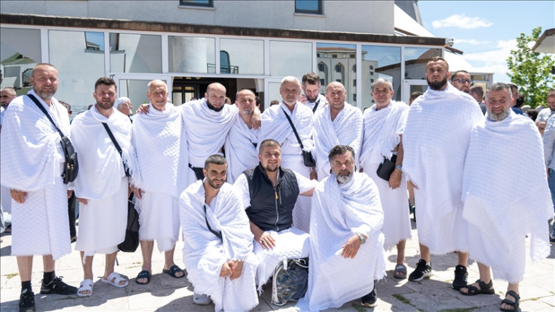 Grupa budućih hadžija iz Crne Gore otputovala u Saudijsku Arabiju