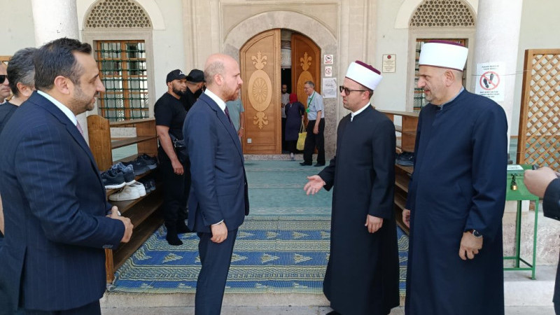 Saraybosna Müftülüğü, Türkiye Cumhuriyeti'nden bir heyeti Hünkar Camii'nde ağırladı