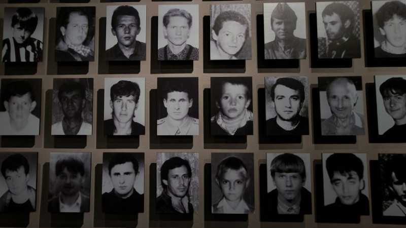 11/07/95 Galerija čuva ljudsko pamćenje            