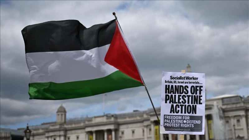 Artists, writers urge UK government not to ban pro-Palestine group