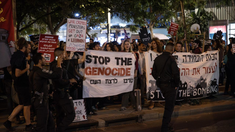 Desetine hiljada ljudi u Izraelu protestovalo je zbog odluke o okupaciji Gaze