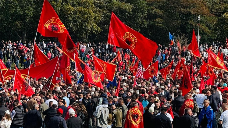 Protestë pranë Gjykatës Speciale në Hagë              