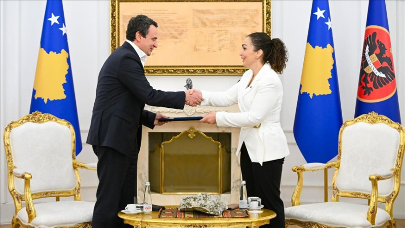 Presidentja Osmani mandaton Albin Kurtin për formimin e qeverisë së re