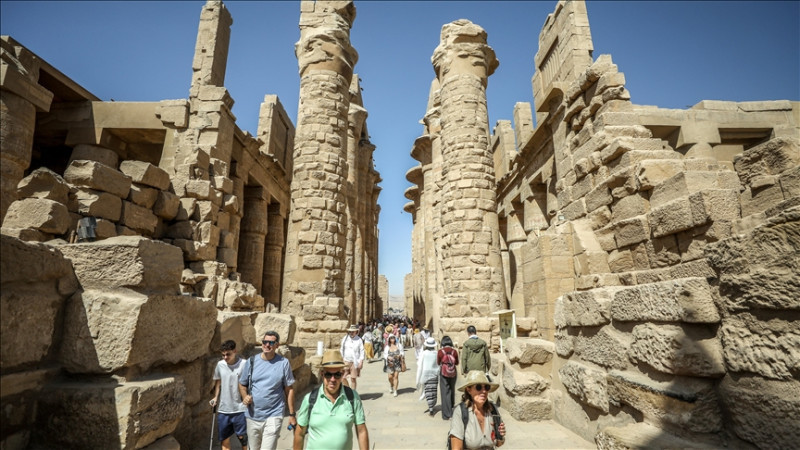 Tempulli Karnak, i cili hedh dritë mbi historinë egjiptiane, vizitohet nga mijëra turistë çdo vit
