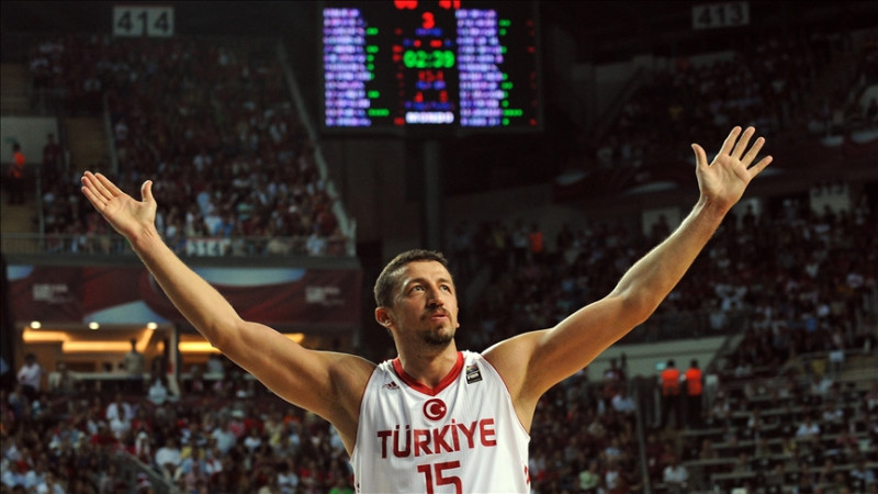 Türk basketbolunun efsanesi Hidayet Türkoğlu, 