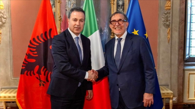 Kryeparlamentari Peleshi vazhdon vizitën në Itali: Shqipëria po ecën me shpejtësi drejt BE-së