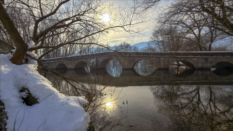Rimski most u zimskom ruhu: Snijeg naglasio bezvremensku ljepotu kamenih lukova