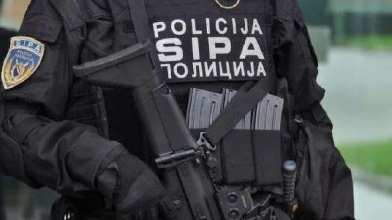 Službenici SIPA-e vrše pretrese u akciji 