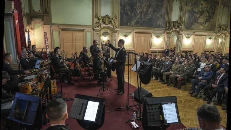 Türk Armoni Yıldızları Orkestrası Saraybosna'da konser verdi