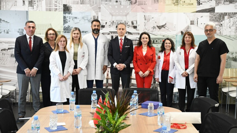 Ambasadori turk për Spitalin Rajonal Memorial në Fier
