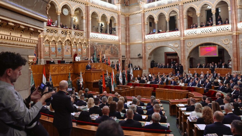 Mađarska ograničila mandat premijera na osam godina