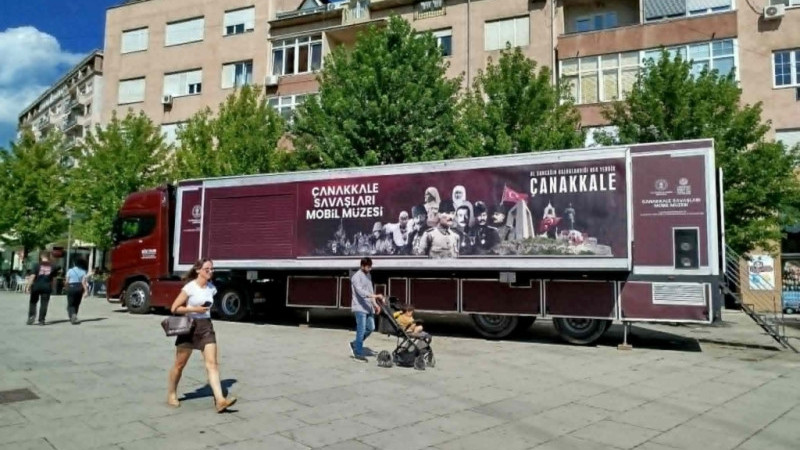 Çanakkale Savaşları Mobil Müzesi Priştine’de ziyarete açıldı