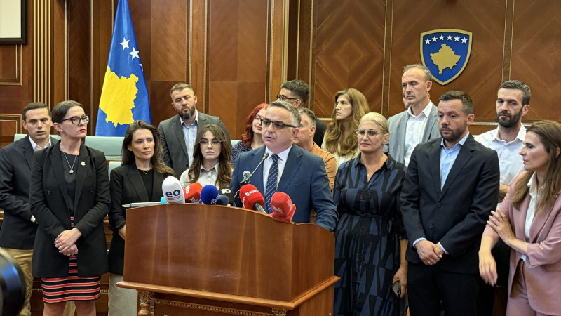 Kosova’da PDK ve AAK’dan Meclis oturumunun sürdürülmesi çağrısı