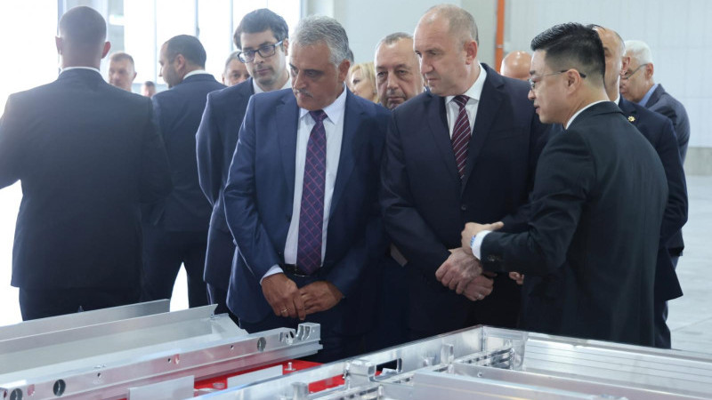 Bulgaristan Başbakanı Radev, Plovdiv’de yüksek teknoloji fabrikasının açılışını yaptı