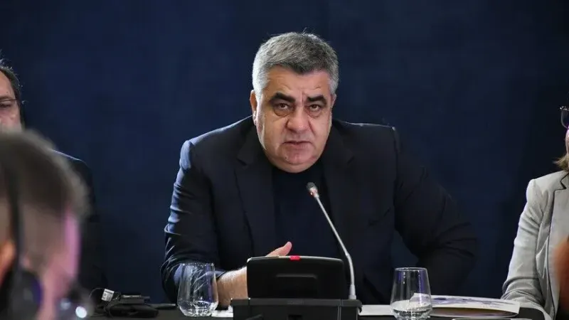 Ministri Gonxhja: Shqipëria, Greqia dhe Maqedonia e Veriut kanë vizion të përbashkët për Prespën në 