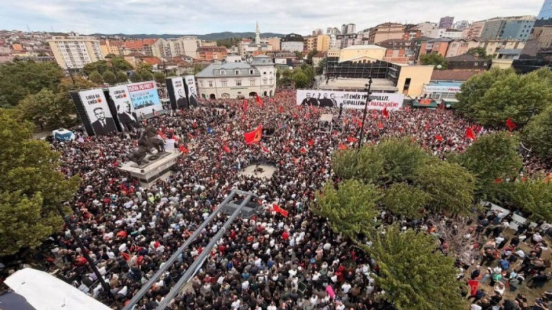 Özel Mahkeme Kararına Karşı Bugün Priştine’de Kitlesel Protesto Düzenlenecek