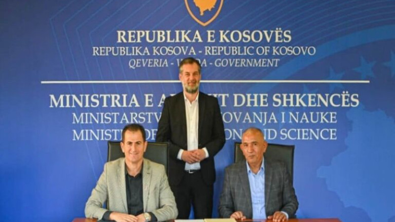 Kosova’da 54 eğitim merkezine 370 bin euro destek