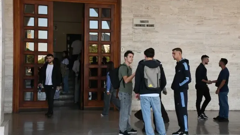 Shqipëri, fillon viti i ri akademik                